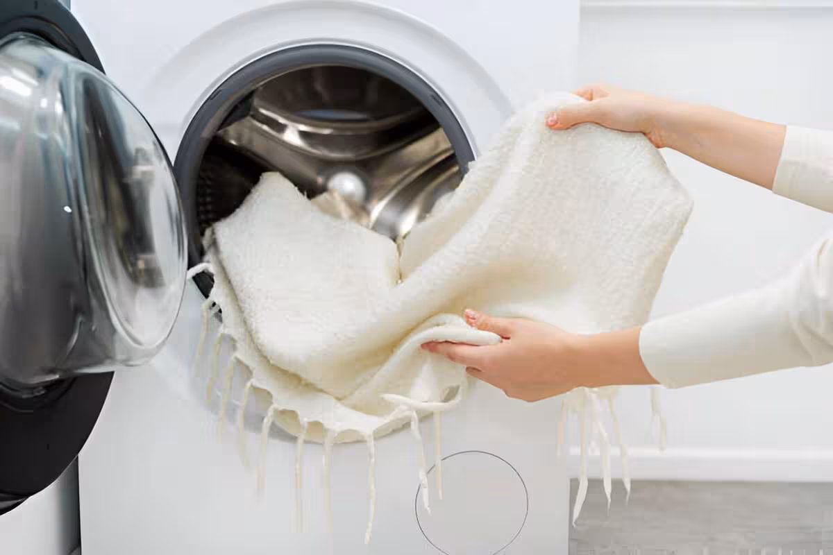 How to wash a wool blanket with a washing machine