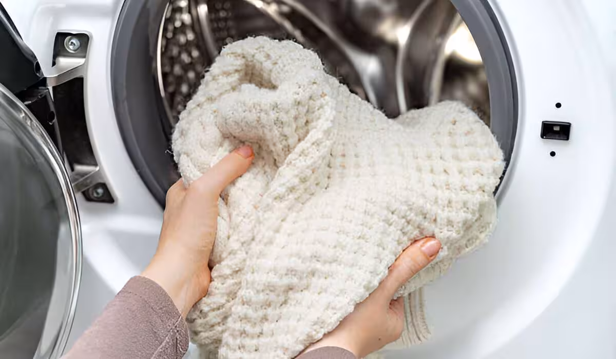 Wool blanket in a washing machine